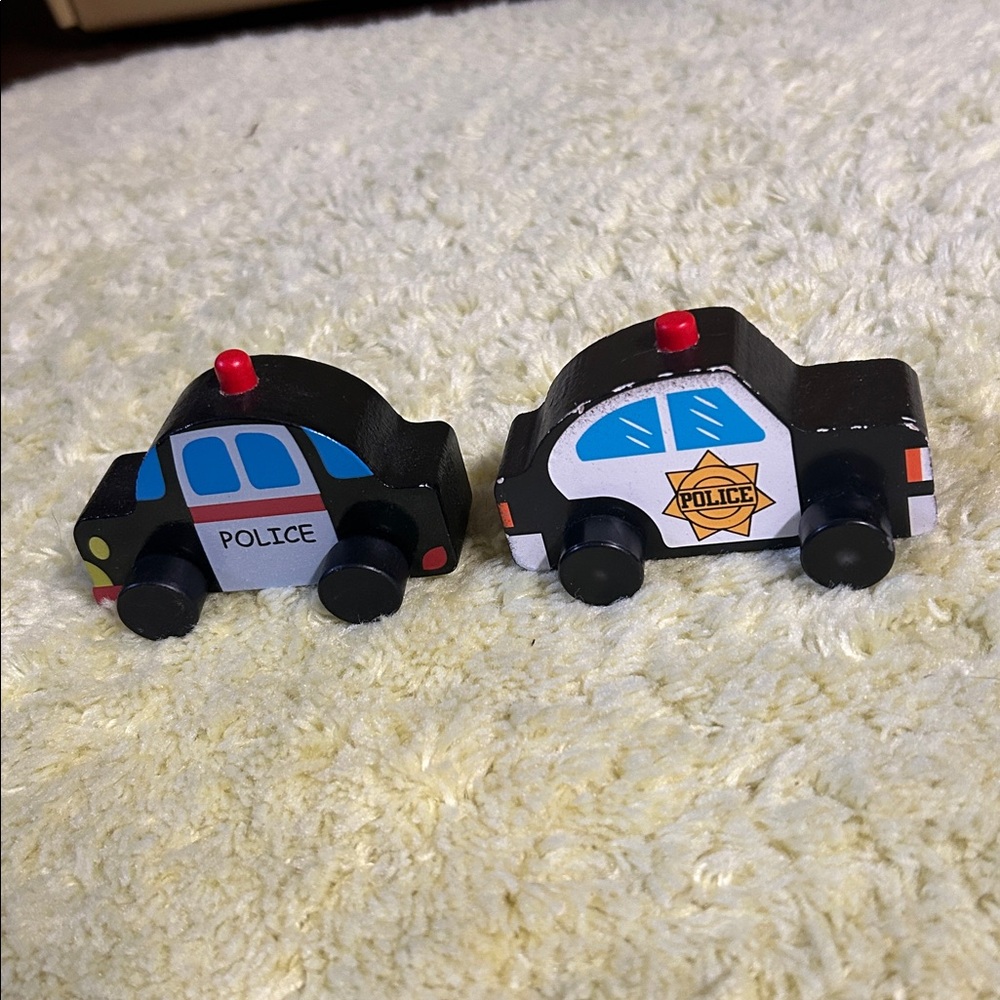 Police Cars (2) - Picture 3 of 11